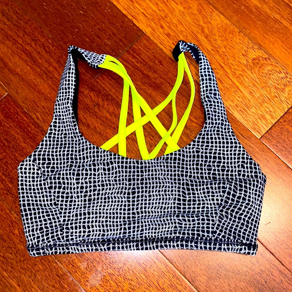 Lululemon sports bra